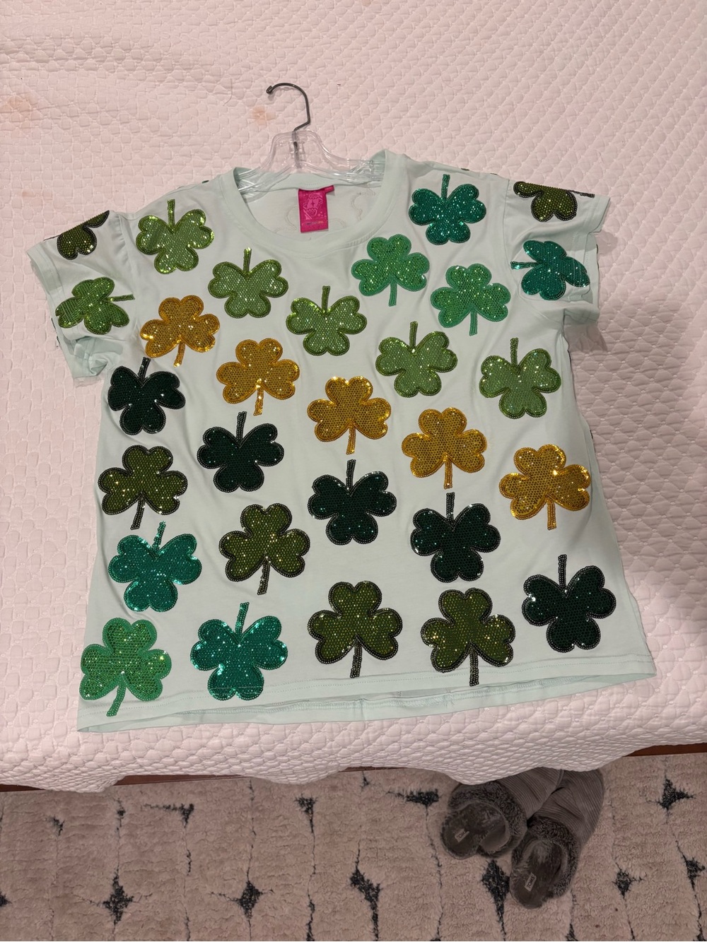 QOS Mint Green Sequin Shamrock T-Shirt - Picture 1 of 1